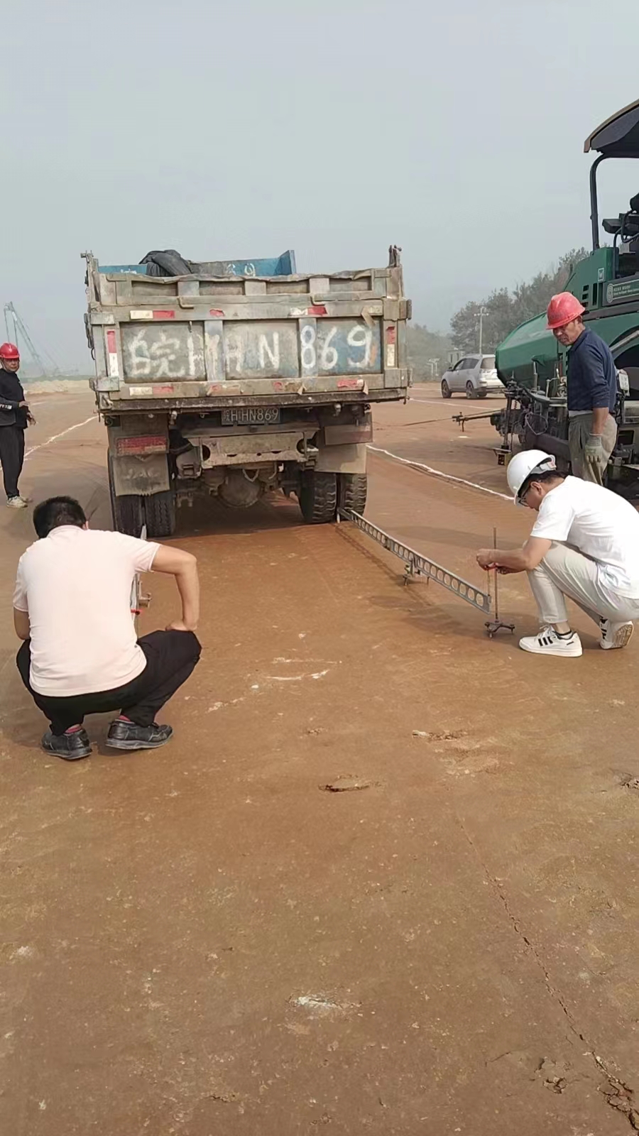 八里湖路路基彎沉檢測(cè)